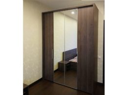 Шкаф-гармошка с зеркалами в спальню Абико